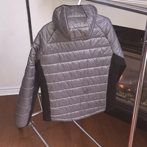 Guess jacket 🔥🔥 - Picture 3 of 6